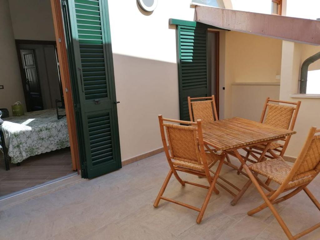 Valeria San Vincenzo Apartment Extérieur photo